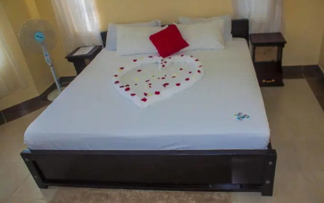 Elegant Comfy 3 Bedroom Apartment