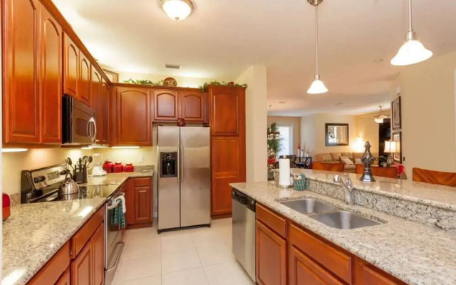 Vista Cay 3 BR Condo Large Balcony - NPM 8841