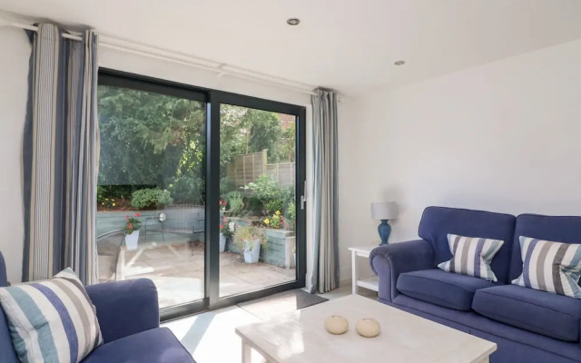 1 Camperdown Lodge