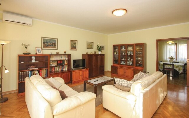 Stunning Home in Medulin With Wifi and 4 Bedrooms