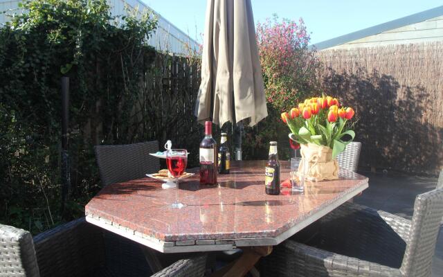 Home in Egmond aan den Hoef with Private Terrace and Garden
