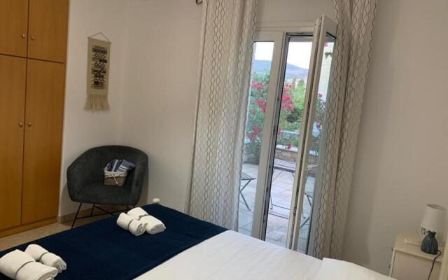 Comfy House in Paros