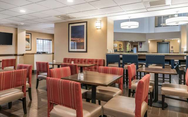 Comfort Suites Springfield I-70