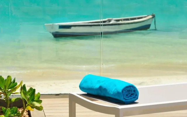 OBiches Luxury Beachfront Apartment Trou-aux-Biches
