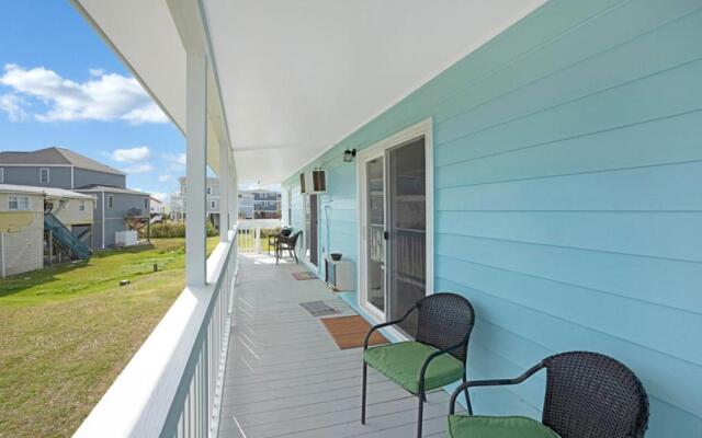 The Hideaway by Oak Island Accommodations