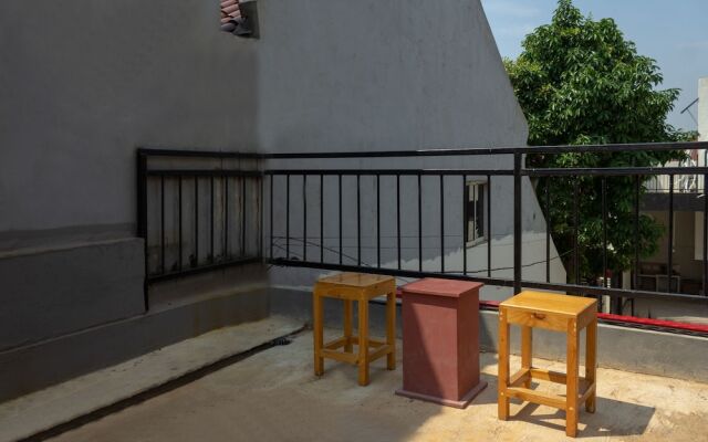 Kamar Keluarga Mahkota 8 By OYO Rooms