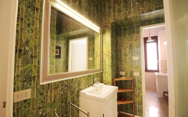 Spacious Apt Steps away from the Vatican