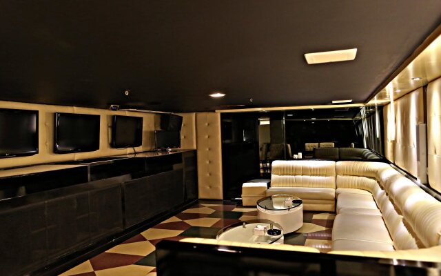 Golden Boutique Hotel Melawai