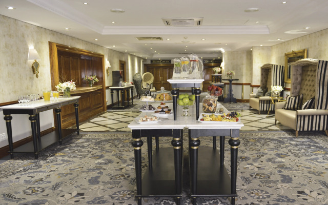 Protea Hotel by Marriott Johannesburg Balalaika Sandton
