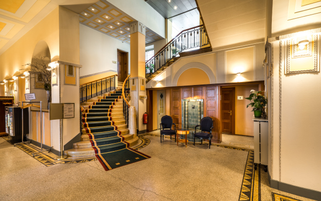 Art Deco Hotel Montana