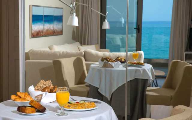 Swell Boutique Hotel