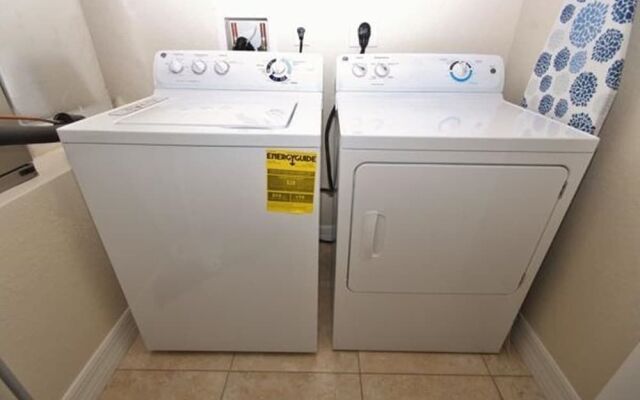 Oceanwalk 17-502 Apartment 2