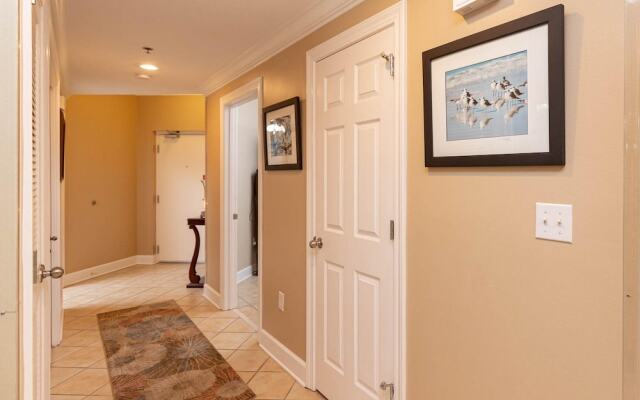 Phoenix on the Bay 2 by Brett Robinson Vacations