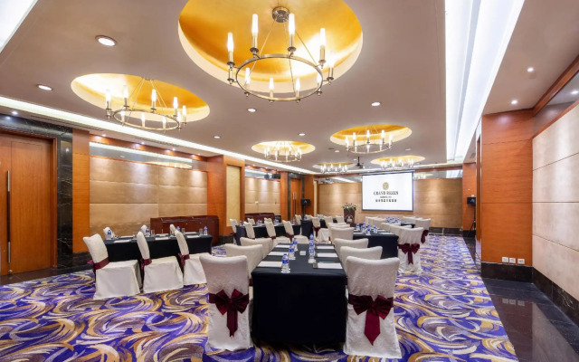 Merryland Traders Hotel