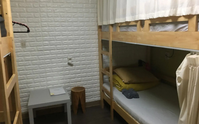 Momojein Guest House - Hostel