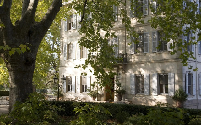Hotel Château Des Alpilles