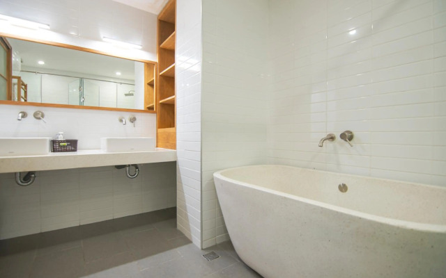 TOKYO 86 PENTHOUSE - Rooftop Garden Central City