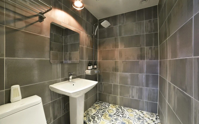 Yeosu 1st Avenue Hotel