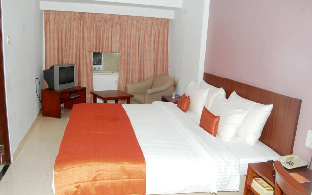 7 Apple Hotel Pimpri Pune