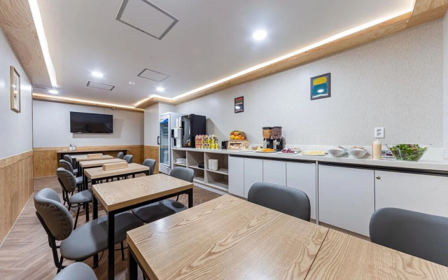 Sweet Hotel Seongseo