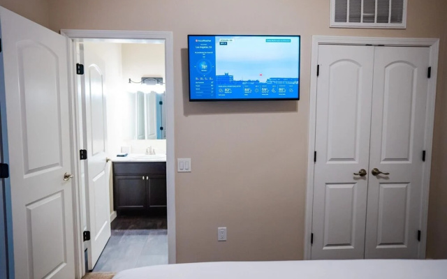 1 Bedroom Lake View Villa - Unit 206