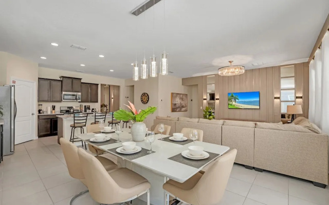 6047 Broad Oak Drive