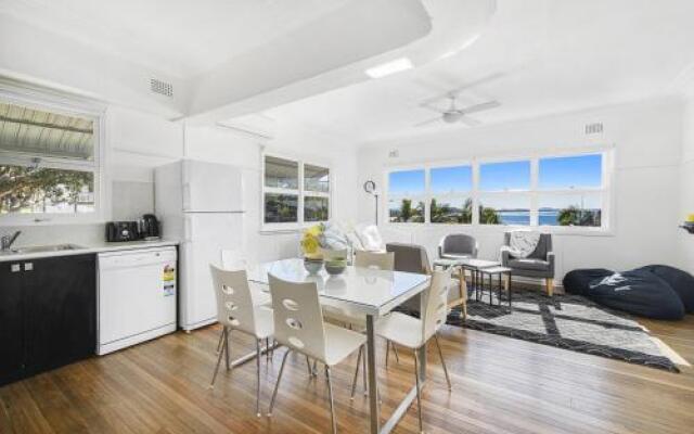 Whitecaps, 26 East Street