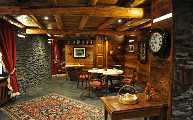 Café Quinson Relais de Charme