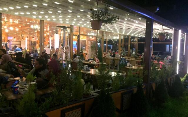 Inanlar Garden Hotel & Bungalow