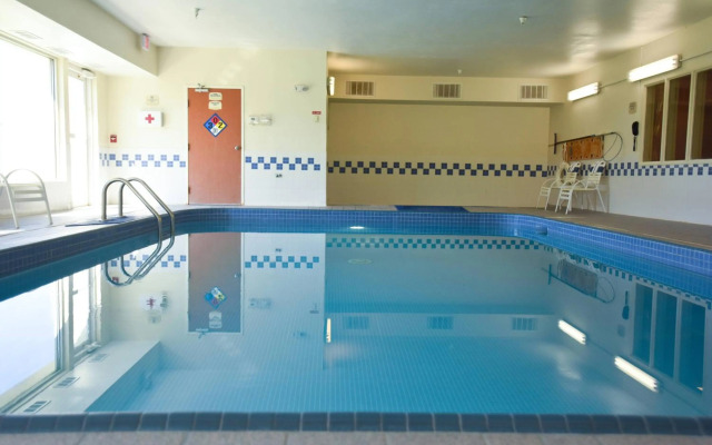AmericInn by Wyndham Topeka