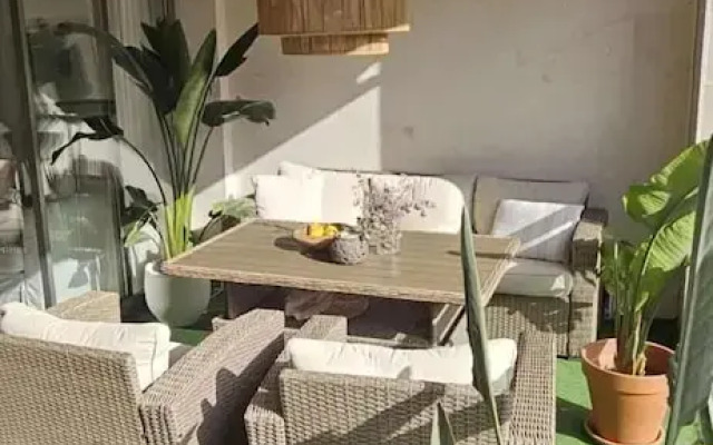 2 Bedrooms - Private Rooftop and Pool - Parking