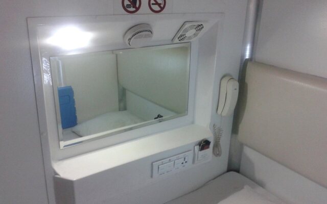 UFO Capsule Hotel