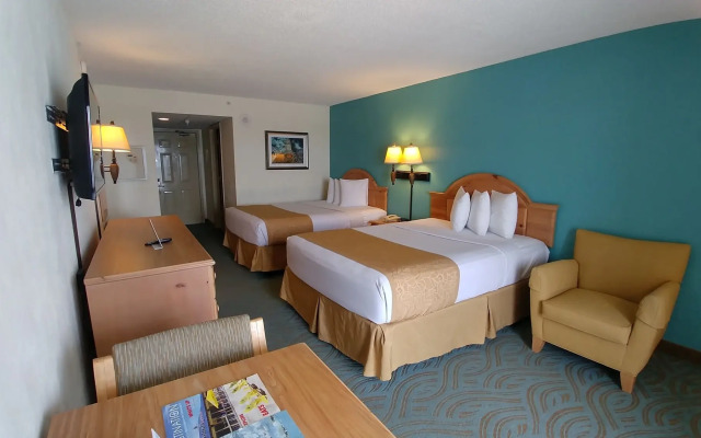 Tropical Winds Oceanfront Hotel