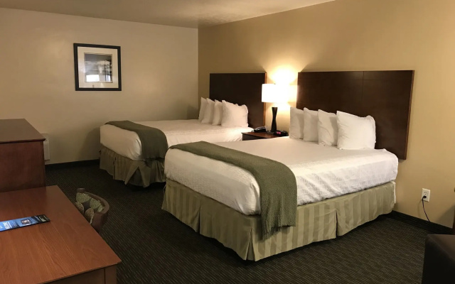 Dinosaur Inn & Suites