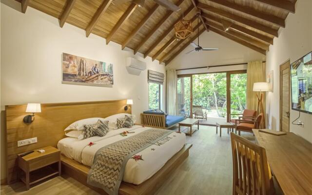 Reethi Faru Resort Hotel