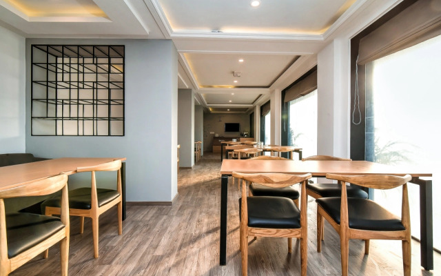 OYO Townhouse 051 Lal Kothi