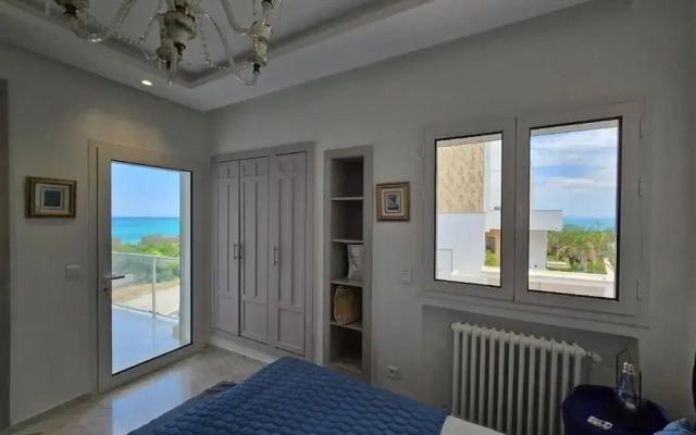 Luxurious Sea View With Private Beach in Gammarth Marsa