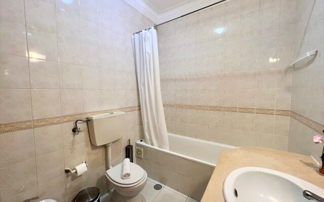 Albufeira Classic 1 With Pool by Homing