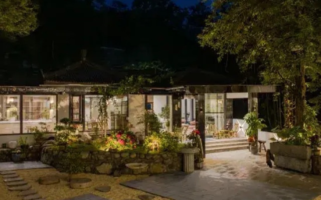 Summer Falls Homestay in Xiazhuang