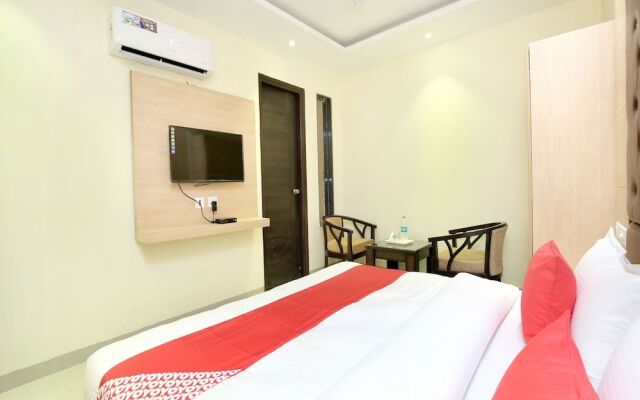 OYO 15486 Hotel New Diamond
