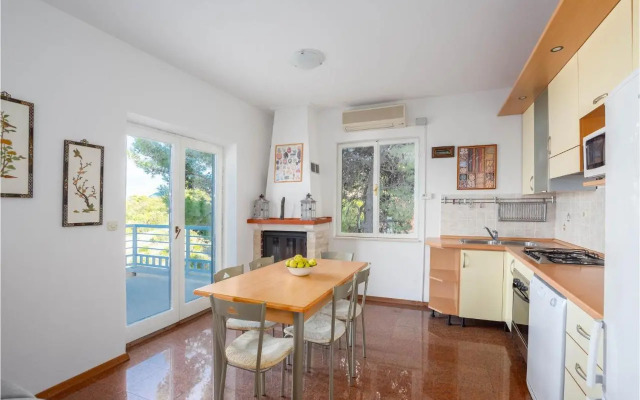 Holiday home Mala Lozna II