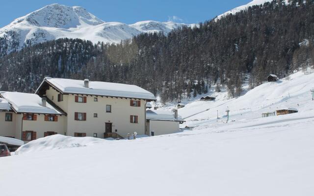 Modern Holiday Home in Livigno Italy near Ski Area