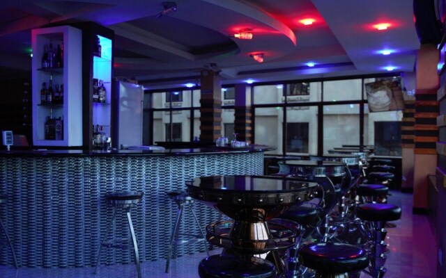 Tripple O's Hotel