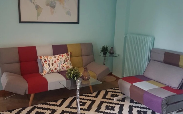 Ambelokipi. Spacious Sunny Apartment