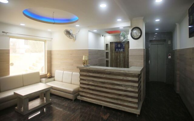 Oyo 17006 Hotel Girnar