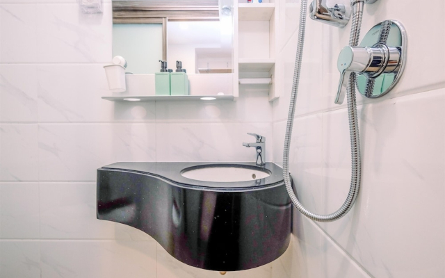 Modern Look And Comfy Studio At Sky House Bsd Apartment