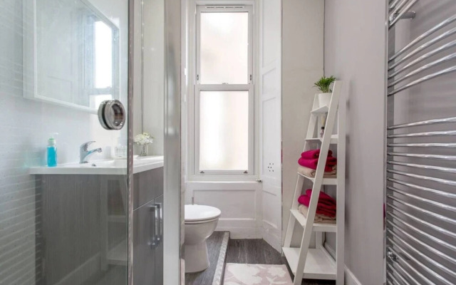 Stunning 2-bed Apartment in Central Edinburgh