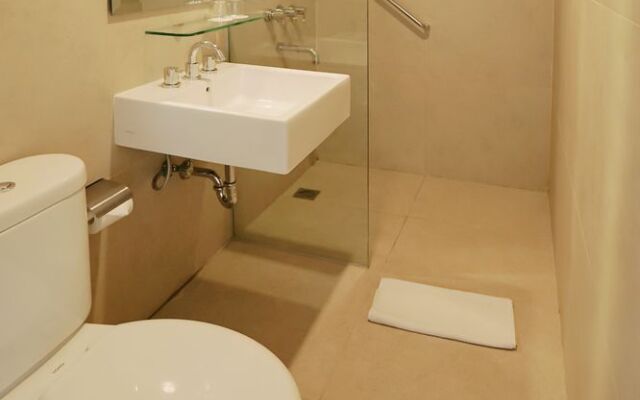 Amaris Hotel Fachrudin - Tanah Abang