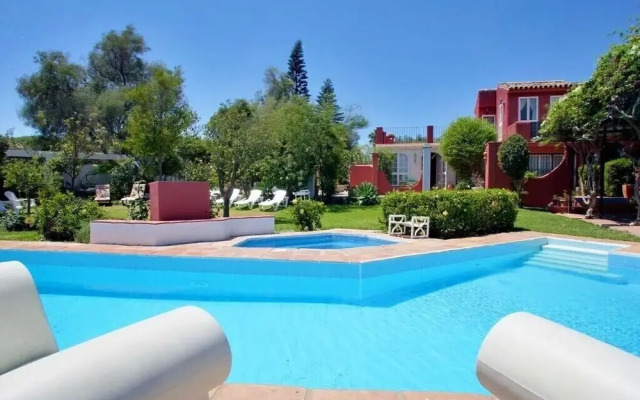 Romantic Puerto Banus Villa, Sea Mountain Views