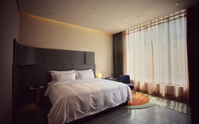 ZuoYouKe Theme Hotel